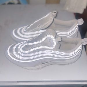 Nike Air Max 97
Triple White Wolf Grey
